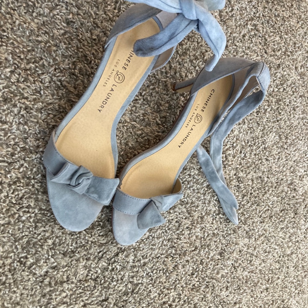 Chinese Laundry Rhonda Suede Chambray Heels - Picture 4 of 6